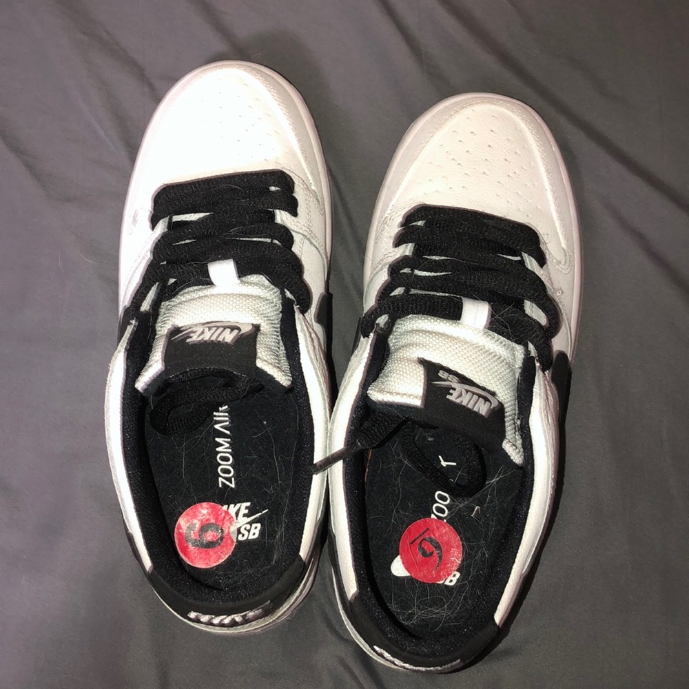 NIKE ZOOM AIR SNEAKERS